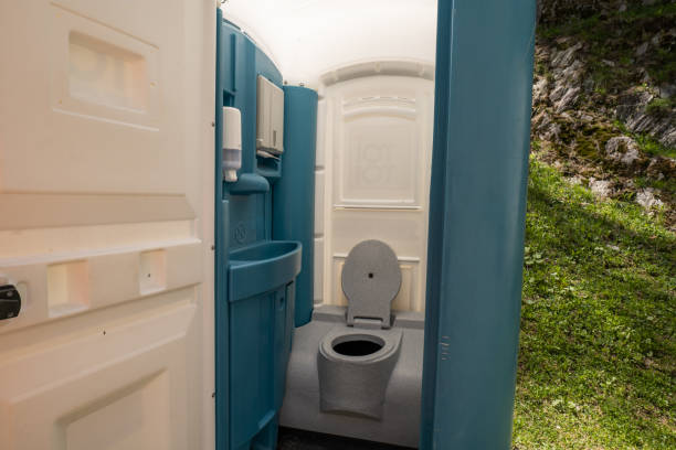 Best High-end porta potty rental  in Freeport, FL